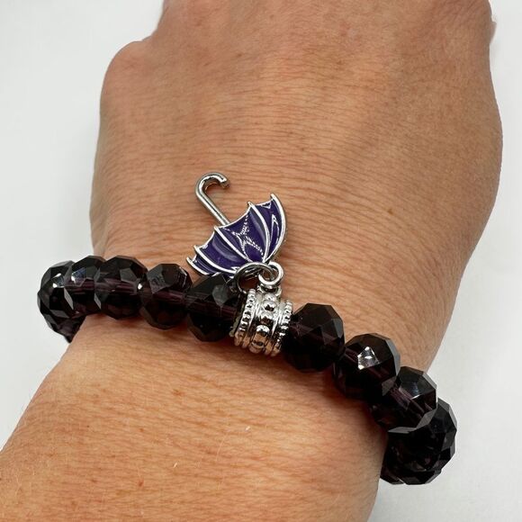 SALE! Deep purple faceted crystal glass beaded bracelet with umbrella charm! - Picture 2 of 6